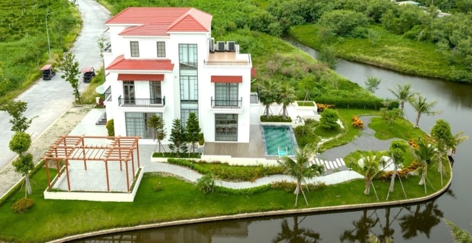 Không gian xanh bao quanh các căn biệt thự tại Ruby Coastal City. Ảnh: CĐT