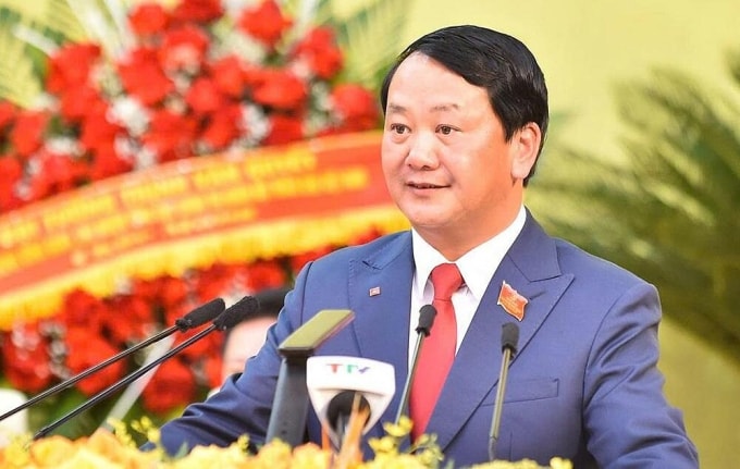 Ông Hầu A Lềnh phát biểu tại Đại hội Đảng bộ tỉnh Tuyên Quang, sáng 24/9. Ảnh: Báo Tuyên Quang