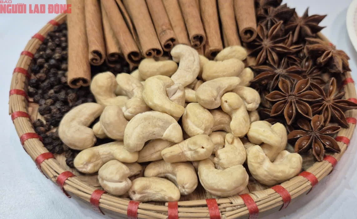 Thực phẩm Việt trên Amazon: Gia vị , trà và trái cây sấy hot gấp 10 lần giá xuất khẩu - Ảnh 2. Thực phẩm Việt trên Amazon: Gia vị , trà và trái cây sấy hot gấp 10 lần giá xuất khẩu - Ảnh 2.