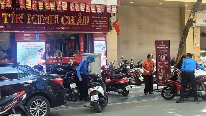 SJC, Bảo Tín Minh Châu, Doji bị phạt vì đưa thông tin gây nhầm lẫn cho khách hàng- Ảnh 1.