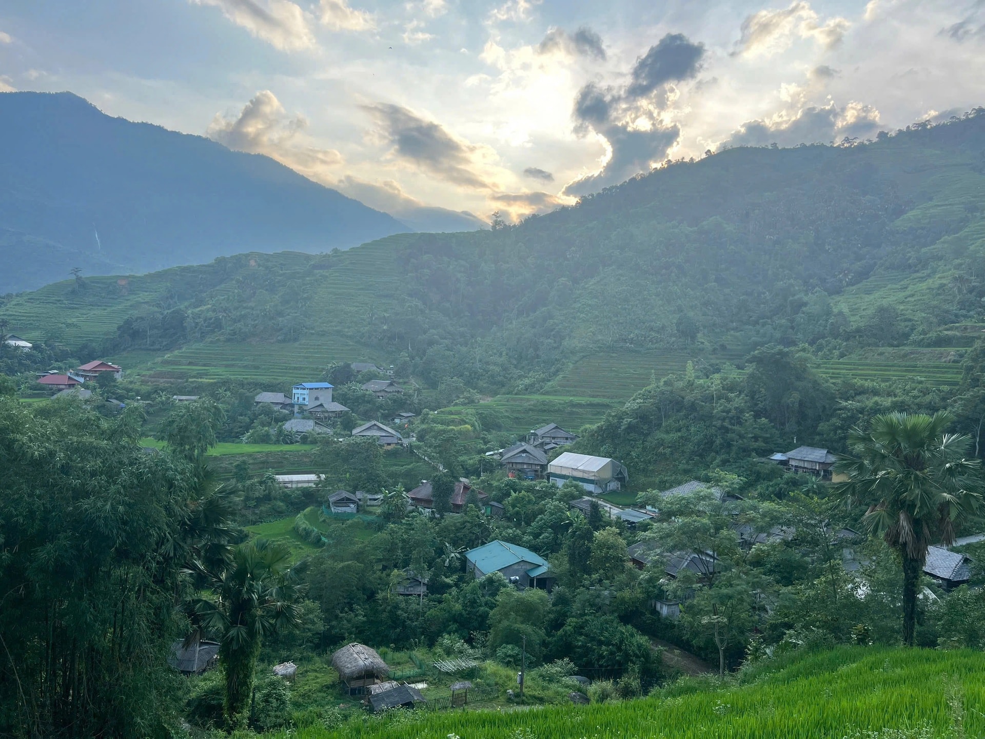 Niềm vui khó nói thành lời của đồng bào Dao trong ngày khởi công cầu - 13