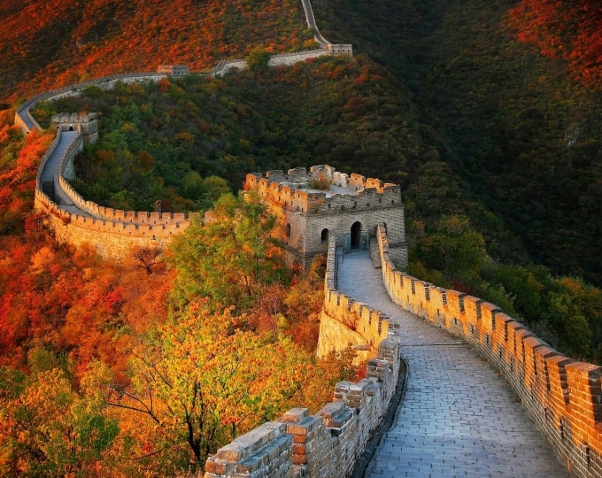 Mùa thu ở Vạn Lý Trường Thành, Trung Quốc. Ảnh: Pinterest