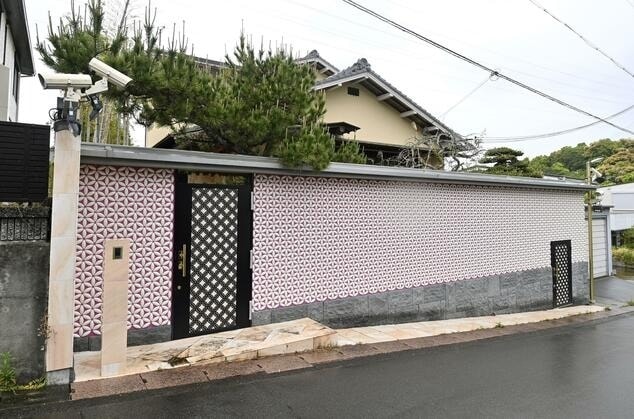Ngôi nhà của Nozaki Kosuke ở Tanabe, tỉnh Wakayama, được chụp vào ngày 28/4/2021. Ảnh: Kyodo