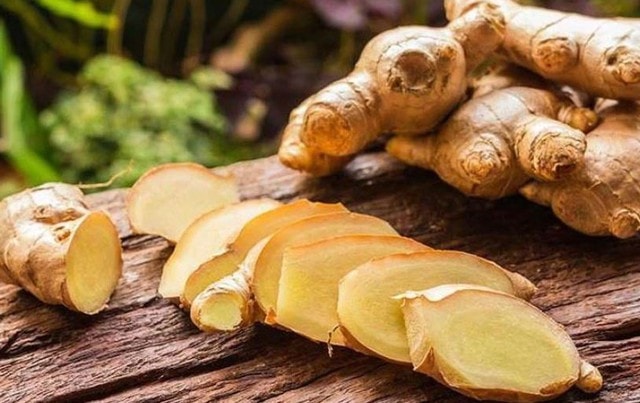 Lý do nam giới nên ăn 1 lát gừng vào buổi sáng - Ảnh 1.