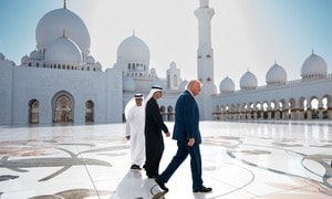 Nước Mỹ tranh cãi khi ông Trump bán chip cho UAE