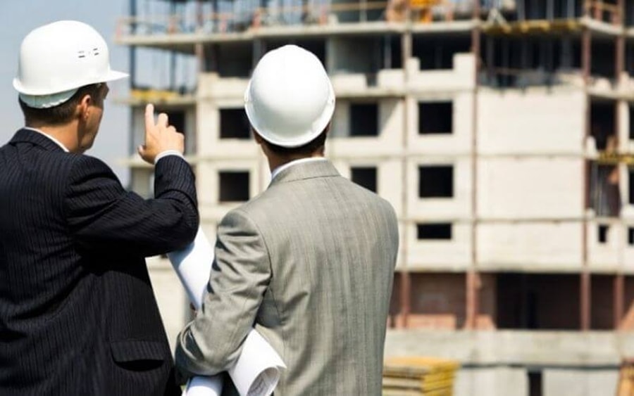 Nên tham khảo nhiều đội thợ để so sánh giá cả, độ uy tín. (Ảnh minh họa)