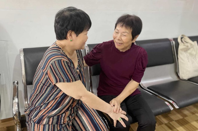 Bà Thu Hà đi dưỡng lão bán trú ở một trung tâm tại phường Phú Nhuận, TP HCM hôm 22/9. Ảnh: Ngọc Ngân