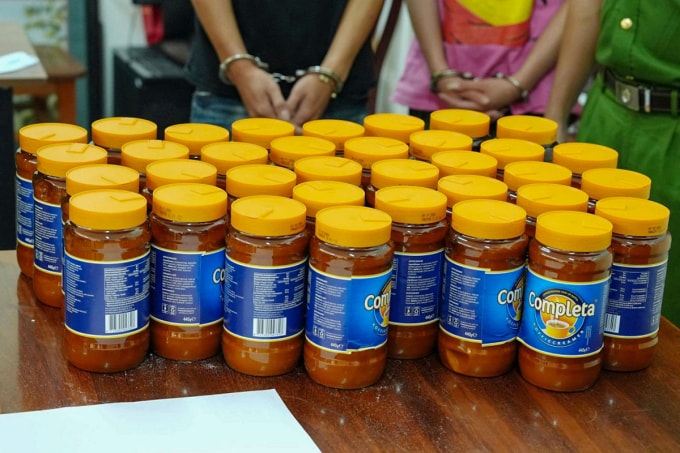 Các hộp sữa chứa ma túy ketamin được cảnh sát thu giữ. Ảnh: Công an cung cấp