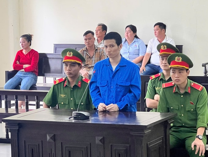 Nguyễn Minh Luân tại tòa. Ảnh: Nam An