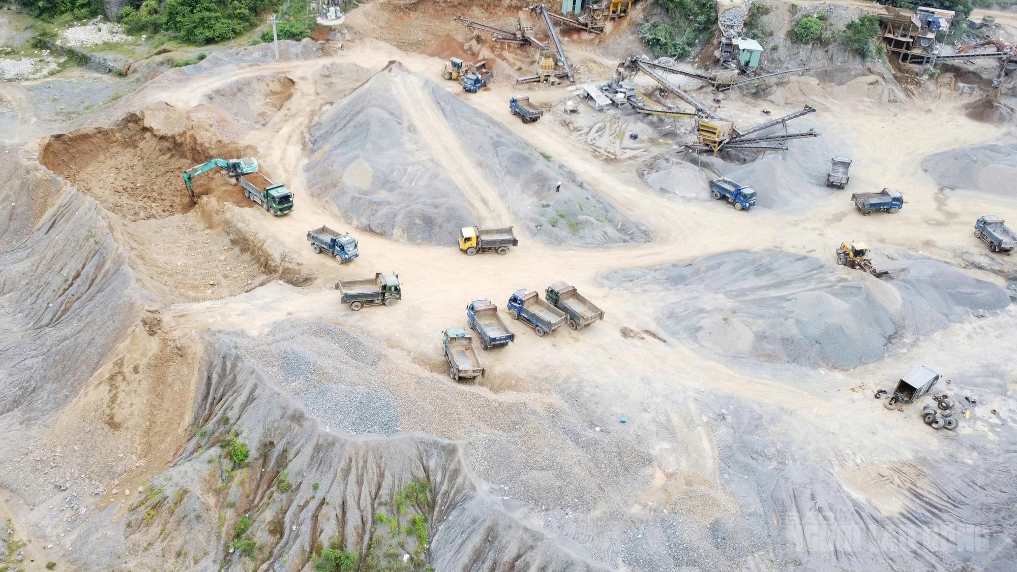 Cận cảnh sai phạm tại mỏ khoáng sản Đà Nẵng: Thanh tra chỉ rõ vi phạm - Ảnh 4.