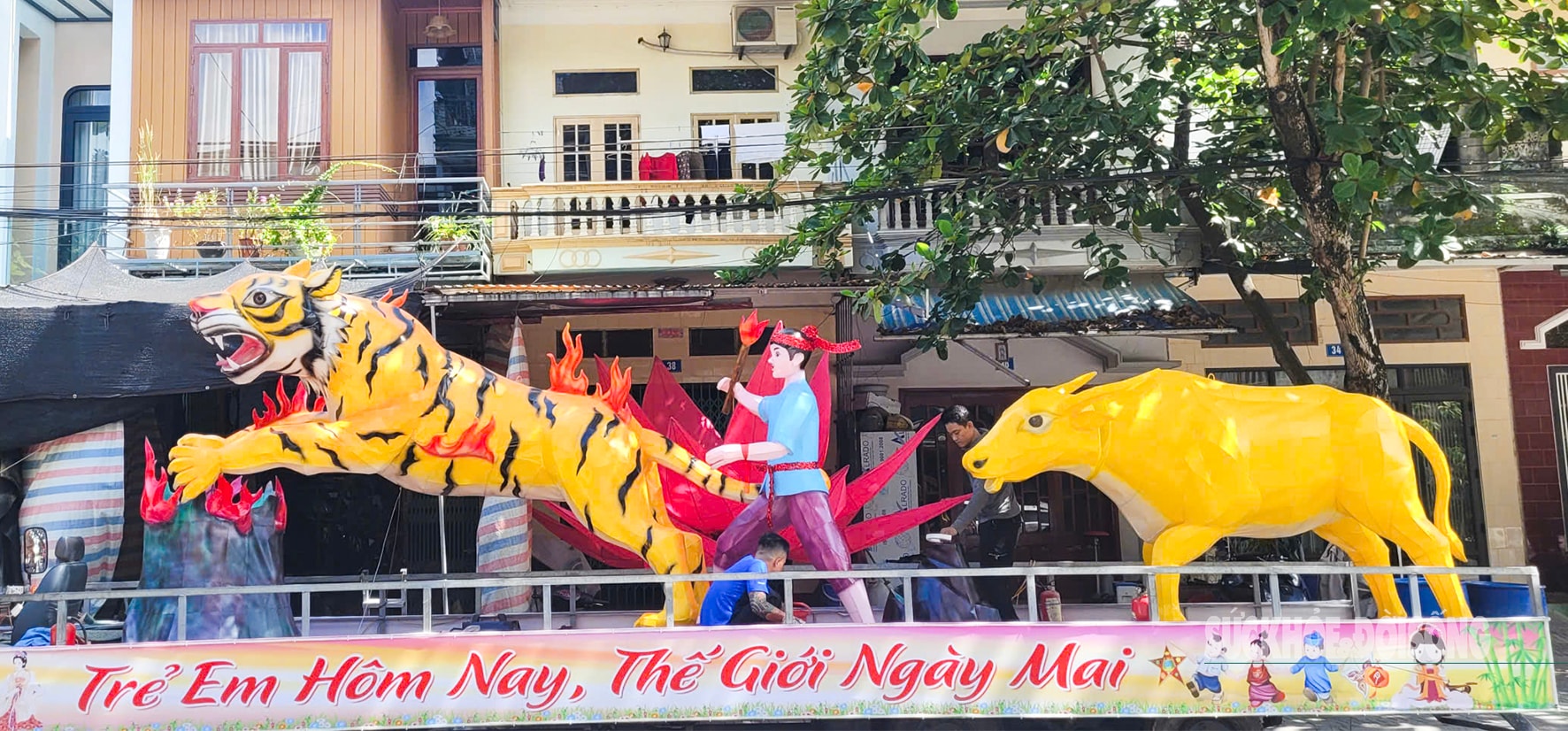 Hai thập kỷ rực rỡ ánh đèn của nghệ nhân Phạm Ngọc Toán- Ảnh 3.