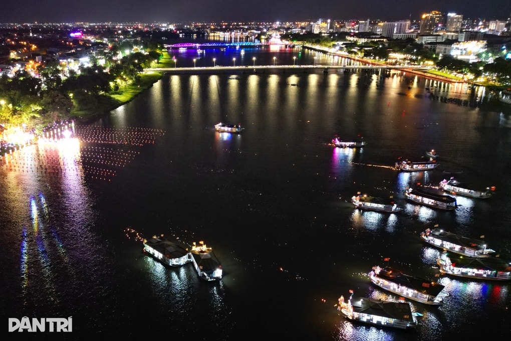 Đưa thuyền du lịch chạy bằng điện xuống sông Hương, kết nối các điểm di sản - 1 Đưa thuyền du lịch chạy bằng điện xuống sông Hương, kết nối các điểm di sản - 1