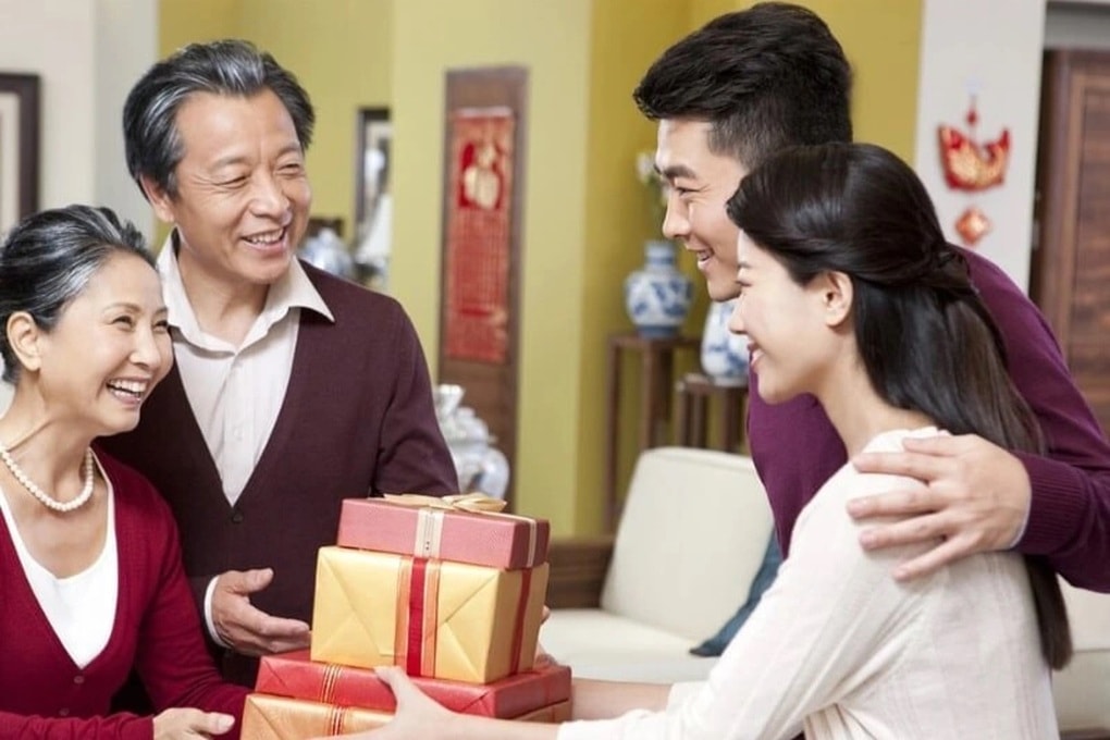 Mới yêu 60 ngày, bạn gái bắt tôi chi 7 triệu đồng mua thứ này cho họ hàng - 1 Mới yêu 60 ngày, bạn gái bắt tôi chi 7 triệu đồng mua thứ này cho họ hàng - 1