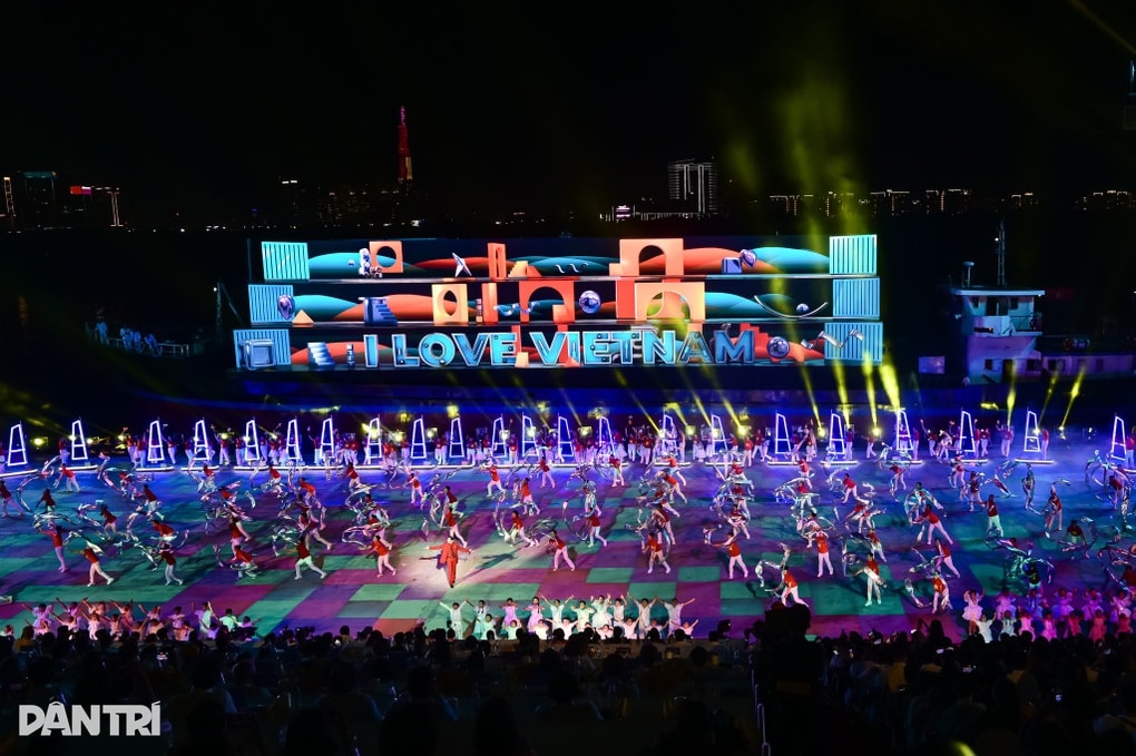 Lễ hội Sông nước TPHCM giành 2 Giải Vàng tại giải thưởng quốc tế IBA 2025 - 1