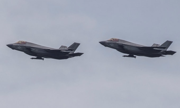 Biên đội F-35B Mỹ bay qua căn cứ tại Puerto Rico hôm 19/9. Ảnh: Reuters