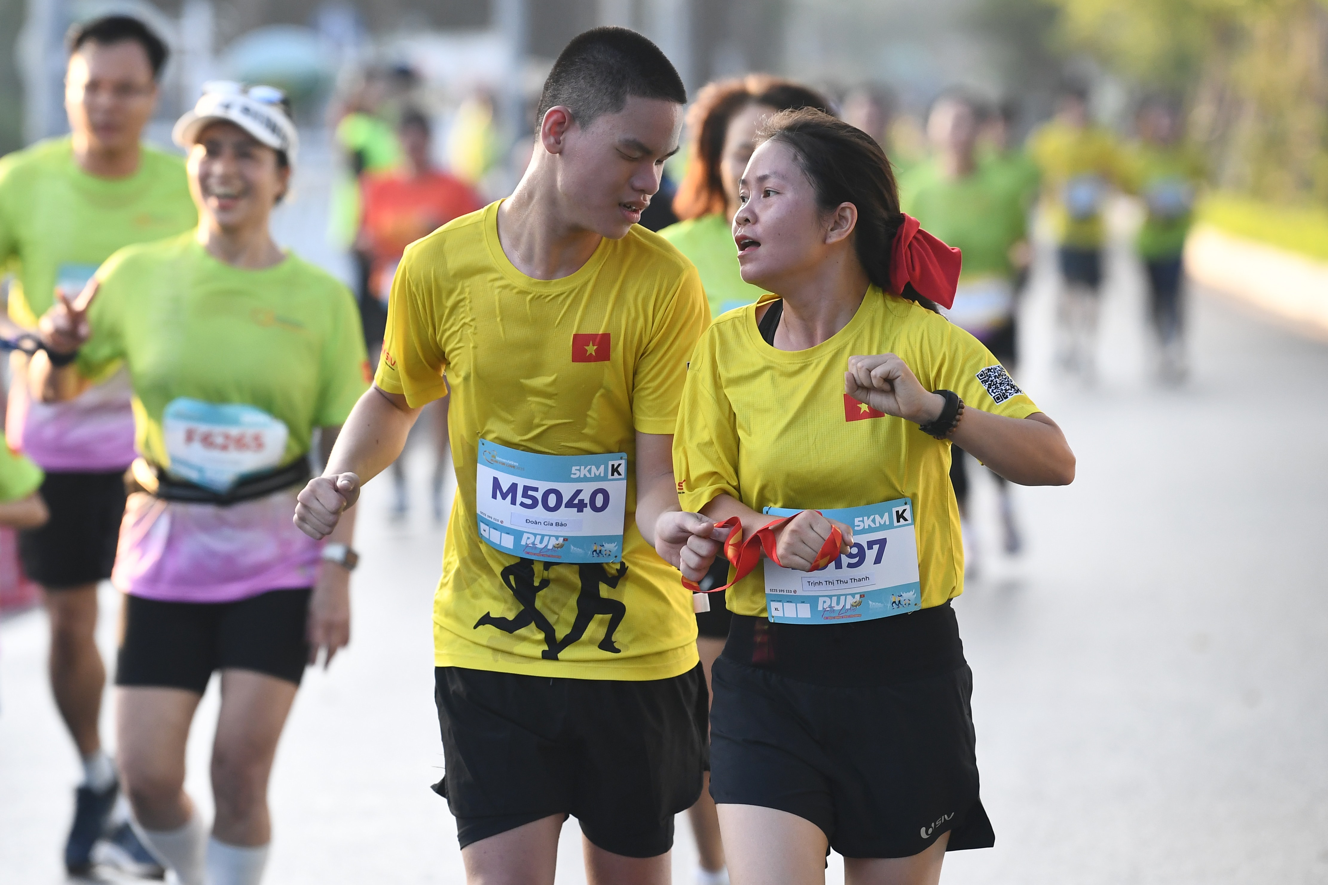 Giải chạy năm nay tiếp tục có sự góp mặt của các VĐV khiếm thị.