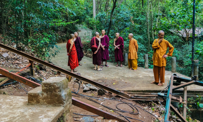 Hiện trường vụ tai nạn xe goòng ở Sri Lanka hôm 25/9. Ảnh: AFP
