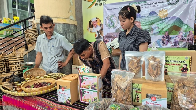 Mê mẩn sản vật Tây Nguyên tại chợ phiên đặc biệt TP HCM - Ảnh 7.