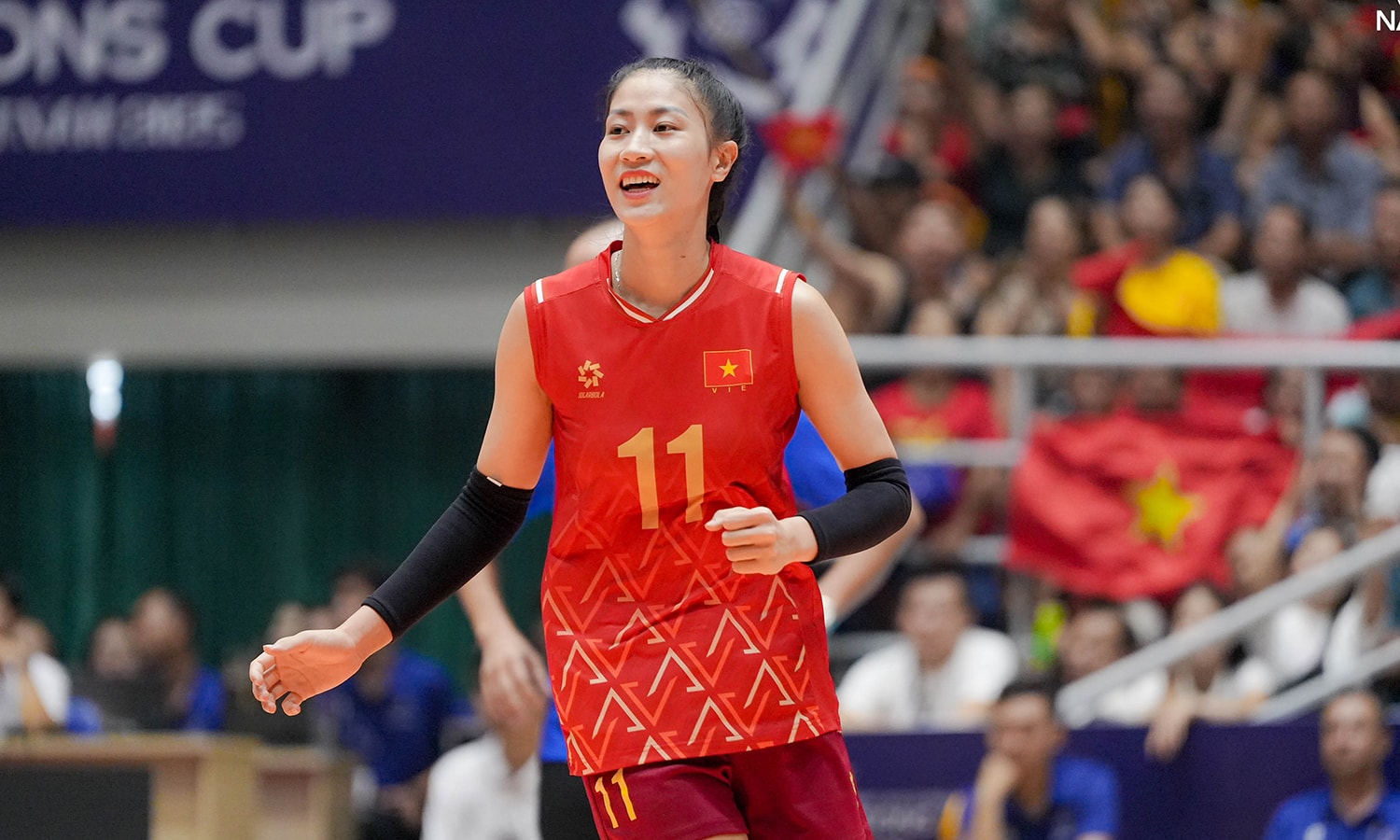 Hoàng Thị Kiều Trinh được thăng quân hàm Đại úy.