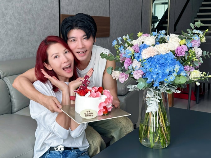 Trương Tấn chúc sinh nhật vợ hôm 17/9. Ảnh: Weibo