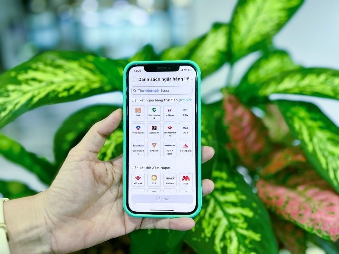 Màn hình thiết lập liên kết ngân hàng của app VETC. Ảnh: Minh Hy