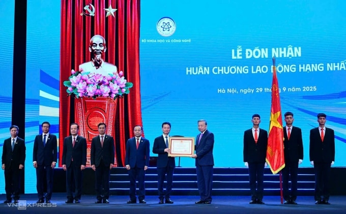 Lễ đón nhận Huân chương Lao động Hạng nhất của Bộ Khoa học và Công nghệ, ngày 29/9/2025. Ảnh: Giang Huy