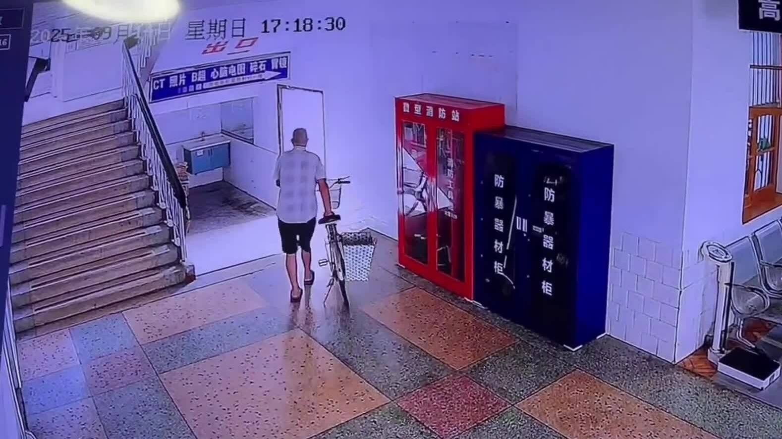 Bị vu oan 'tông xe bỏ chạy' vì giúp ông lão bị ngã 