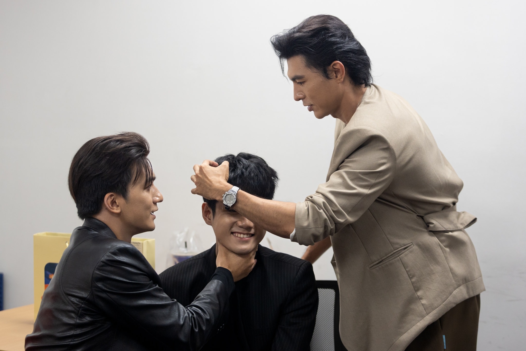 Mưa đỏ ảnh 8 Mua do anh 8