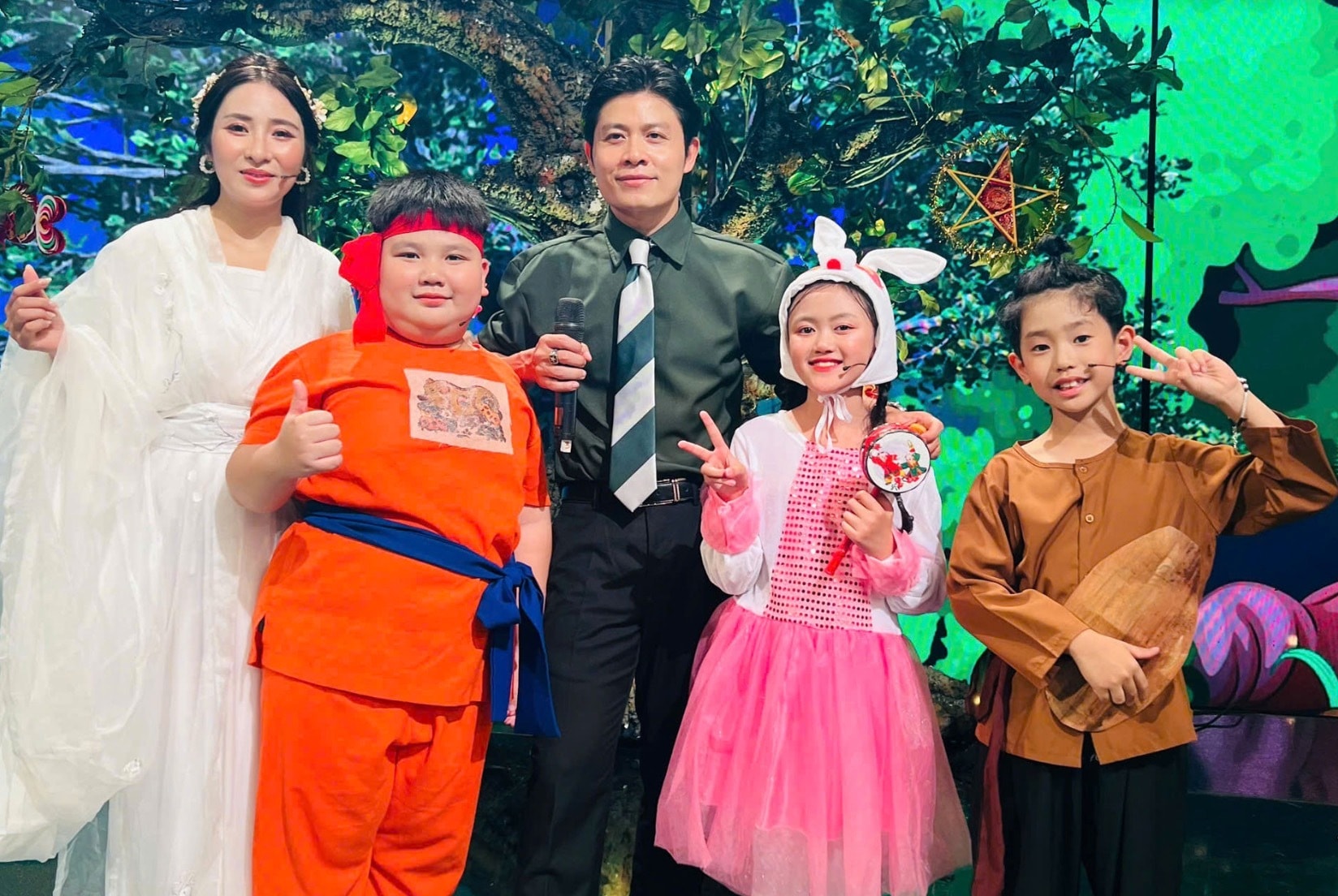 Gia Bảo là gương mặt quen thuộc trong các gameshow truyền hình.