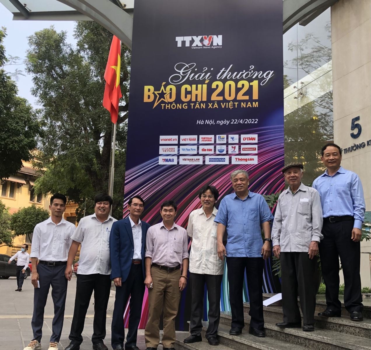 Chú thích ảnh