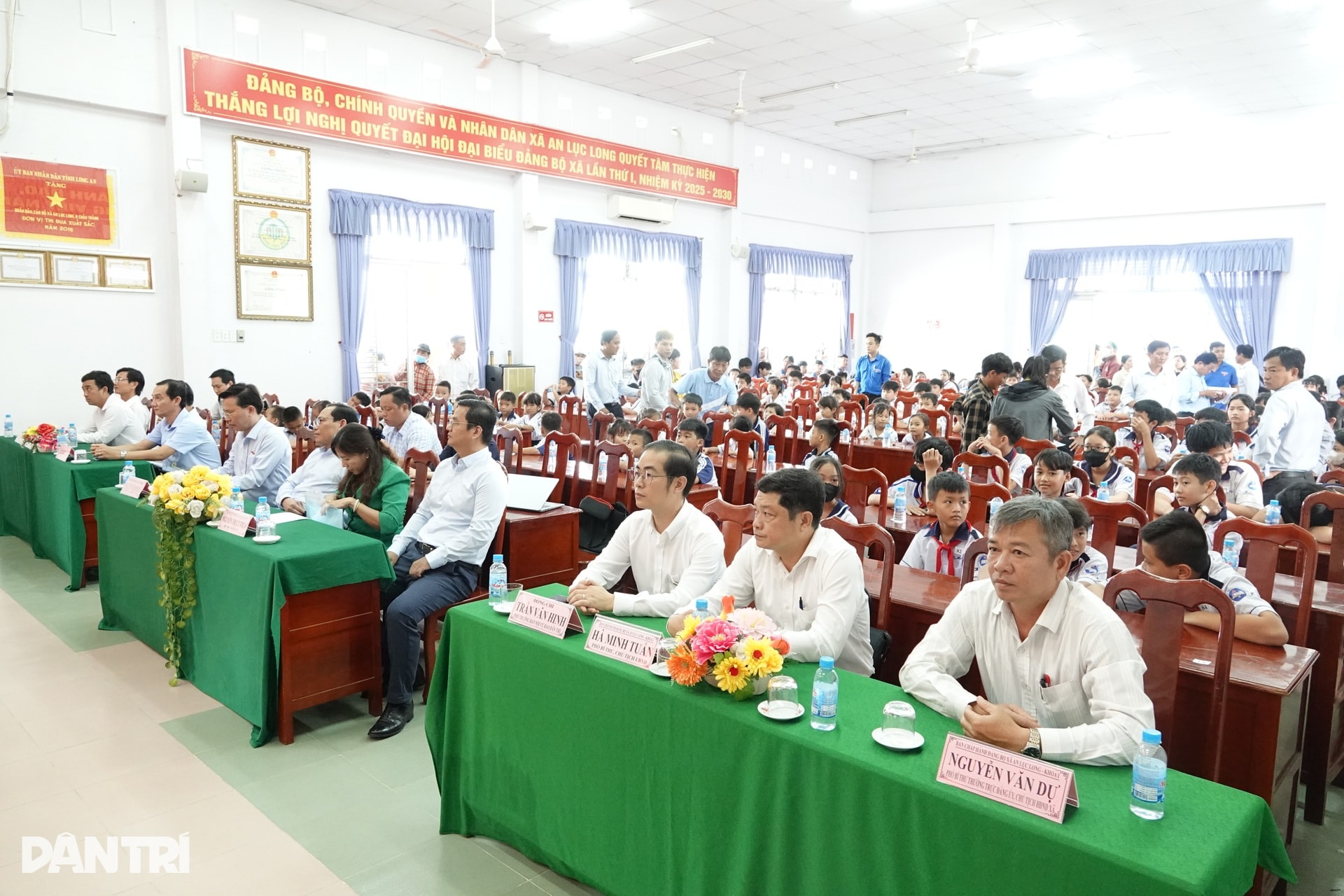 Tặng thẻ Bảo hiểm y tế và quà Trung thu đến học sinh khó khăn tỉnh Tây Ninh - 2