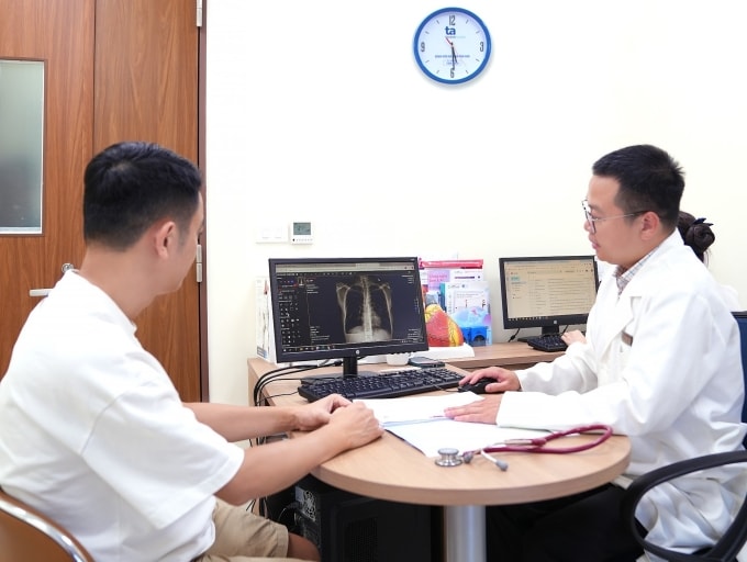 Bệnh nhân Tiếp tái khám sau xuất viện cho các kết quả hồi phục tốt. Ảnh: Bệnh viện Đa khoa Tâm Anh