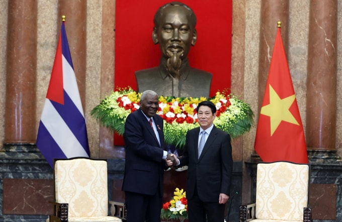 Chủ tịch nước Lương Cường hội kiến Chủ tịch Quốc hội Cuba Esteban Lazo Hernandez ngày 30/9. Ảnh: Giang Huy
