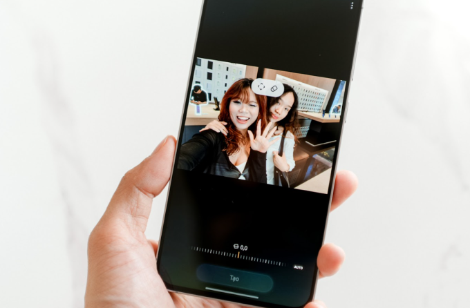 AI trên Galaxy S25 FE xóa bỏ người, vật thể trong ảnh. Ảnh: Samsung