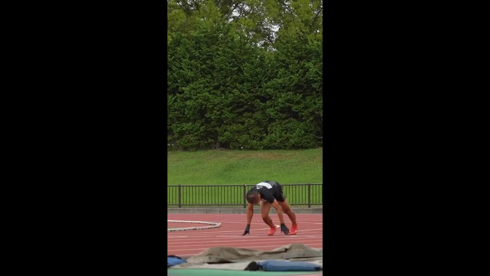 Thanh niên Nhật lập kỷ lục chạy 4 chi nhanh nhất thế giới