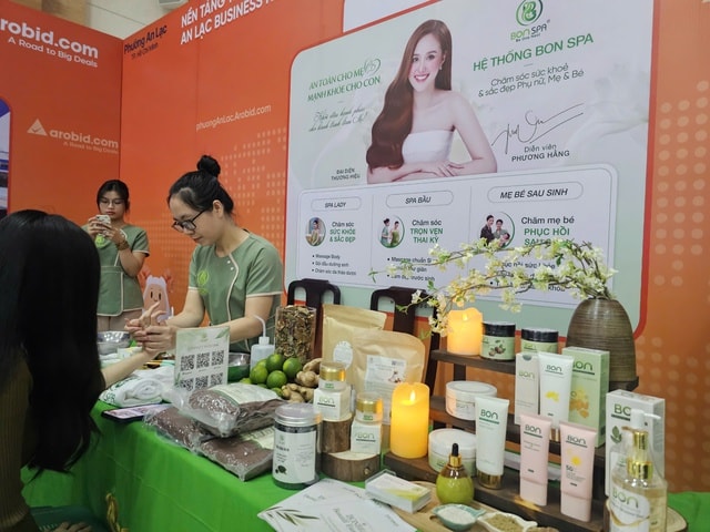 Phường An Lạc ra mắt nền tảng thương mại điện tử B2B đầu tiên tại Việt Nam - Ảnh 4. Phường An Lạc ra mắt nền tảng thương mại điện tử B2B đầu tiên tại Việt Nam - Ảnh 4.