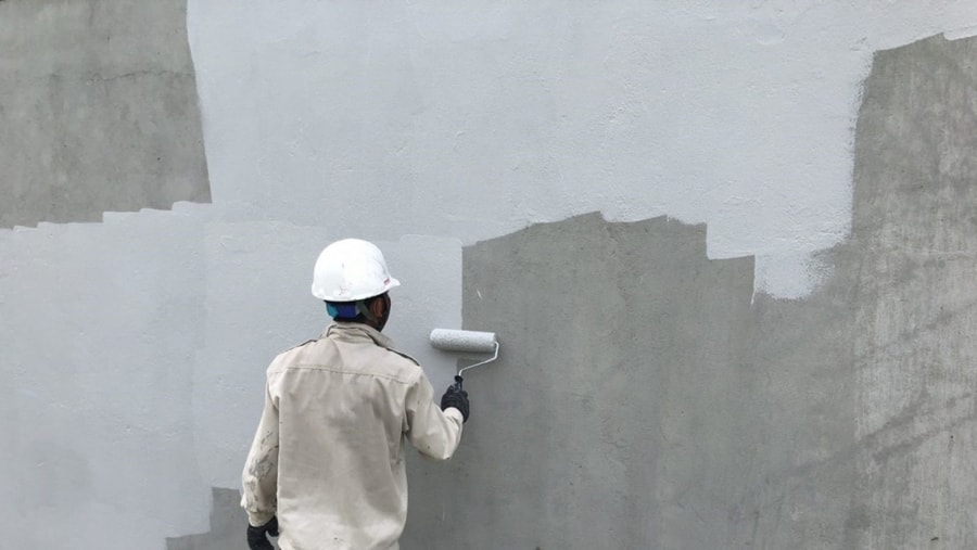 Sơn chống thấm là giải pháp phổ biến. (Ảnh minh họa)