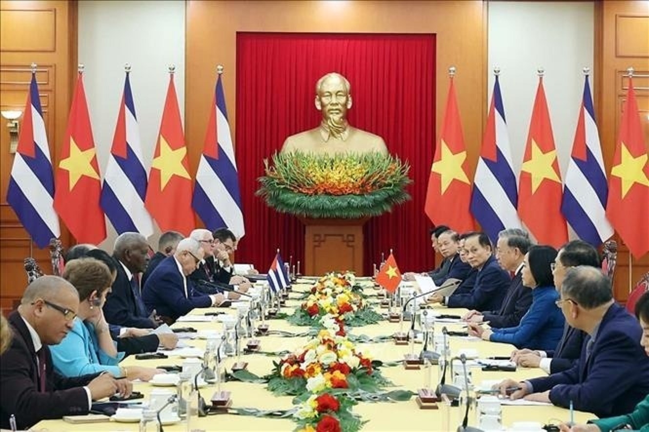 Tổng Bí thư Tô Lâm tiếp Chủ tịch Quốc hội Chính quyền nhân dân và Hội đồng Nhà nước Cuba Esteban Lazo Hernandez sang thăm chính thức Việt Nam. (Ảnh: TTXVN)