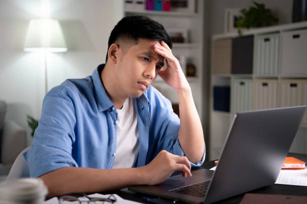 Túi đồ bé gái giấu trong tủ bất ngờ hé lộ bí mật gây sốc của vợ tôi - 1