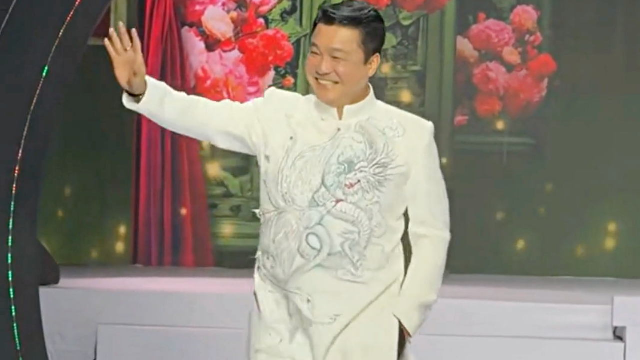 Hà Kiều Anh, Trương Ngọc Ánh diễn kết show thời trang