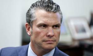 Bộ trưởng Hegseth: Không thể chấp nhận những vị tướng béo phì trong Lầu Năm Góc