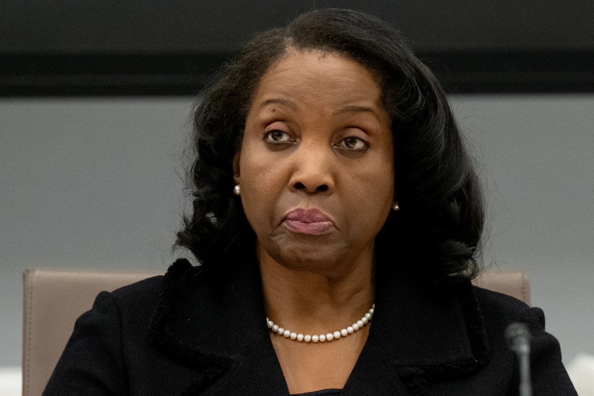 Thống đốc Fed Lisa Cook tại cuộc họp ở Washington ngày 25/6. Ảnh: AFP