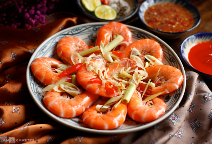 Tôm giàu protein giúp no lâu. Ảnh: Bùi Thủy