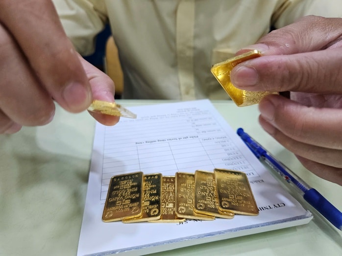 Giá vàng tăng mạnh Cuối ngày 2 - 10: Diễn biến đáng chú ý Trên thị trường - Ảnh 2.
