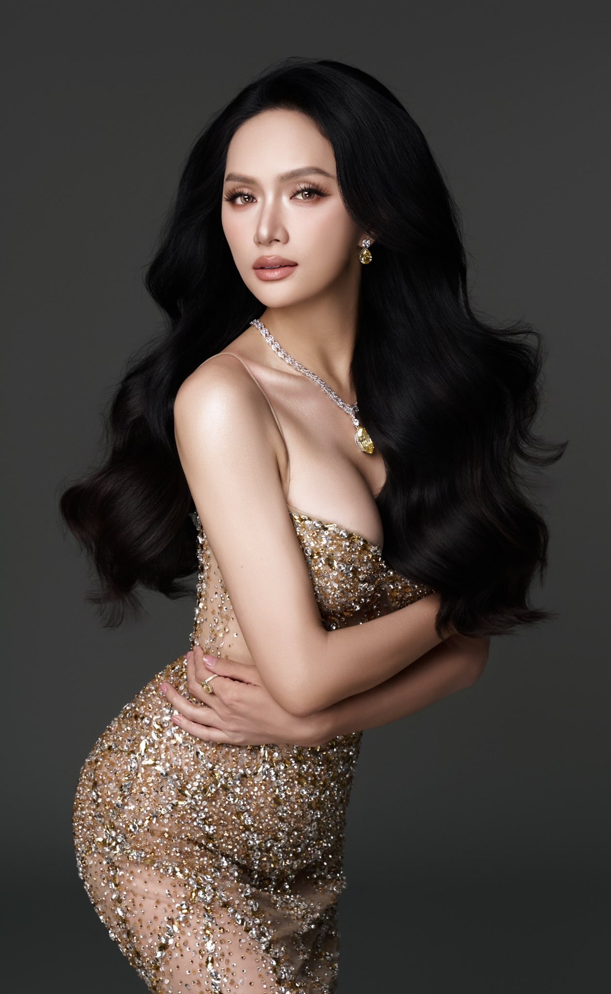Hương Giang gây bất ngờ dù chưa chính thức nhập cuộc Miss Universe 2025- Ảnh 4.