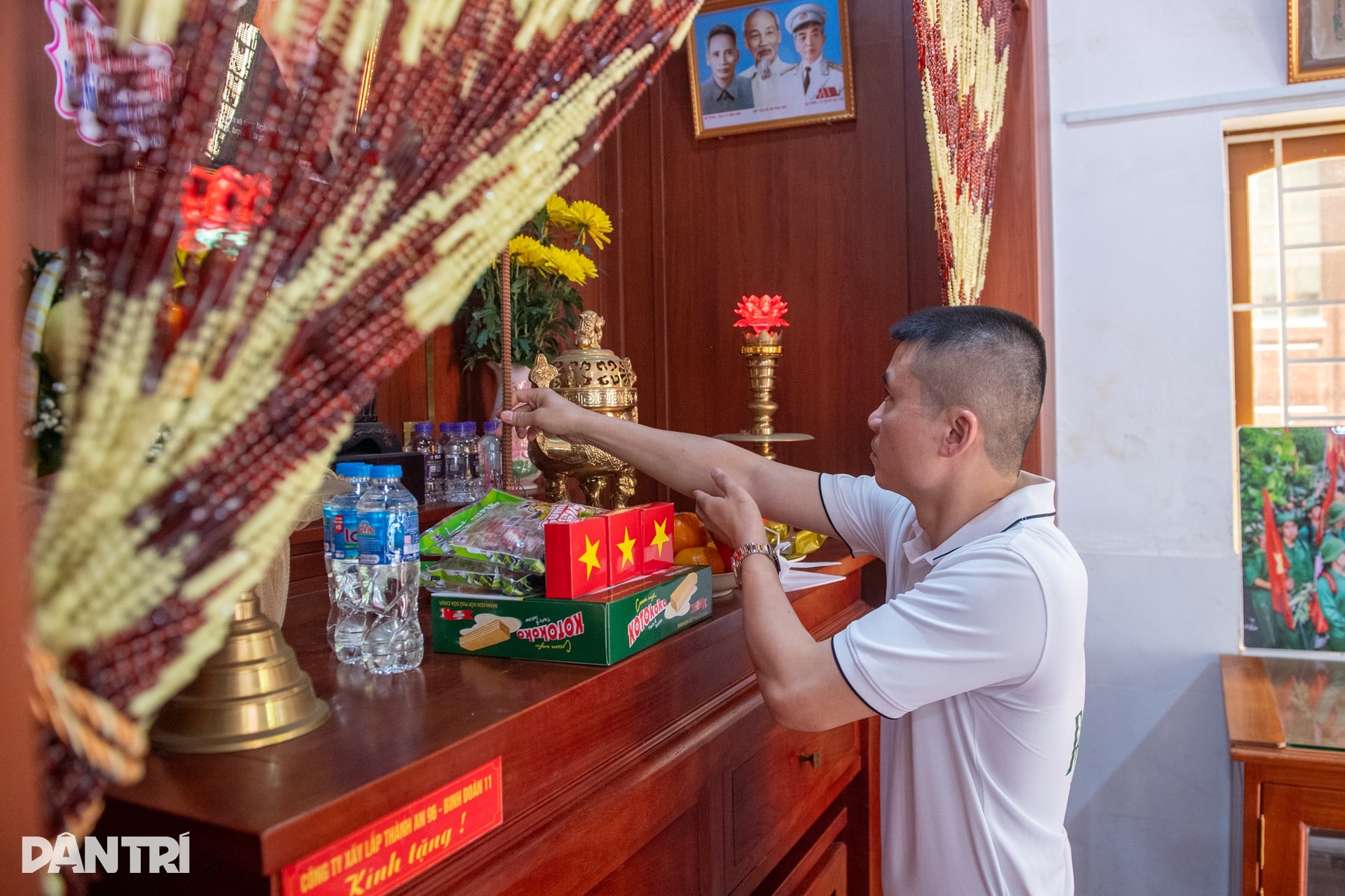 Khắc ghi công lao Mẹ Việt Nam Anh hùng và vị thuyền trưởng tàu không số - 11