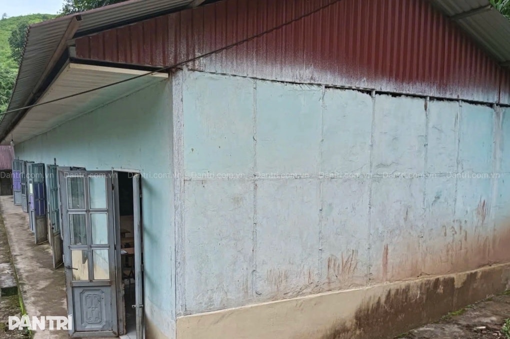 Điểm trường Huổi Quang 1, bếp ăn tạm bợ, chỗ ngủ lạnh lưng - 5 Điểm trường Huổi Quang 1, bếp ăn tạm bợ, chỗ ngủ lạnh lưng - 5