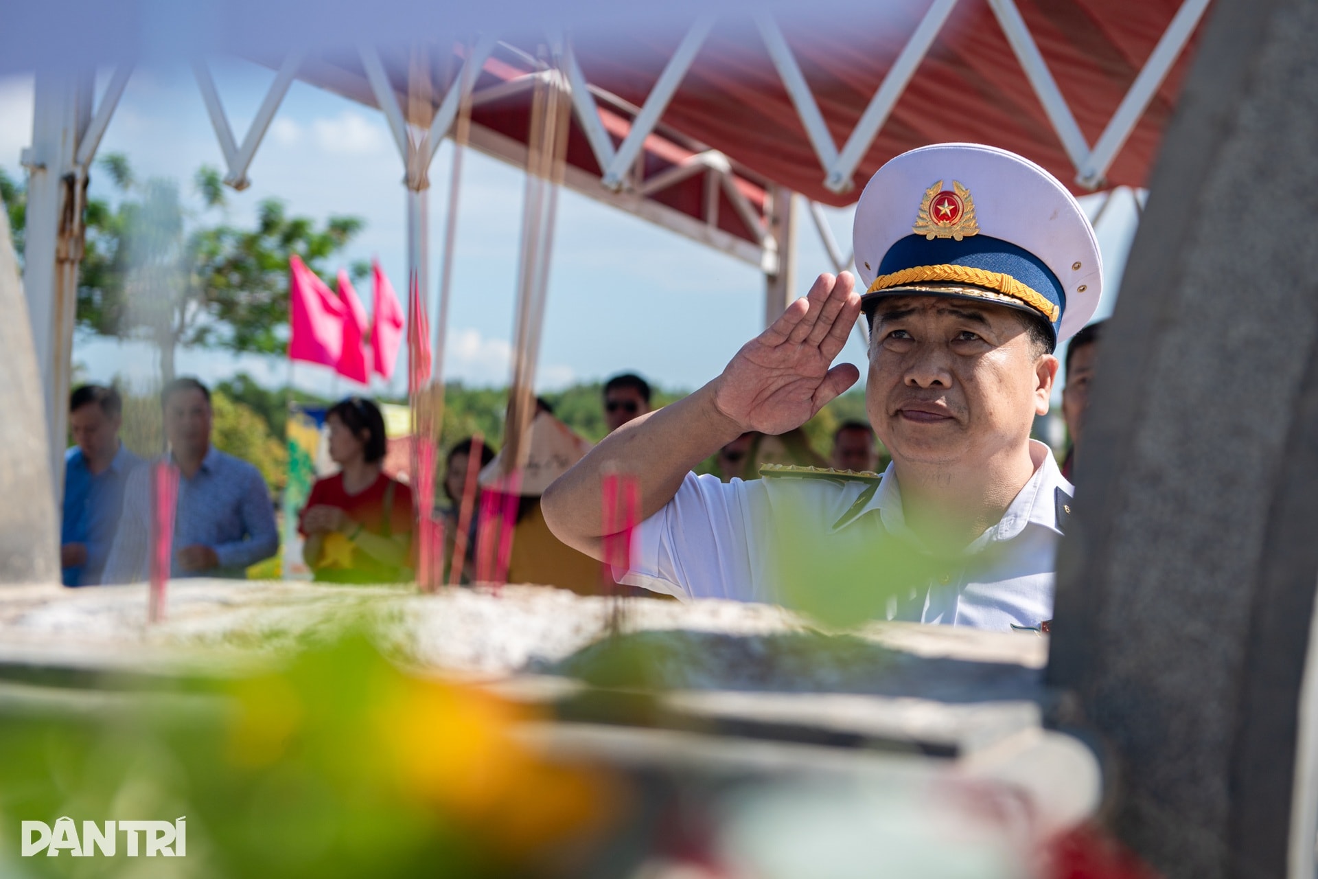 Khắc ghi công lao Mẹ Việt Nam Anh hùng và vị thuyền trưởng tàu không số - 6