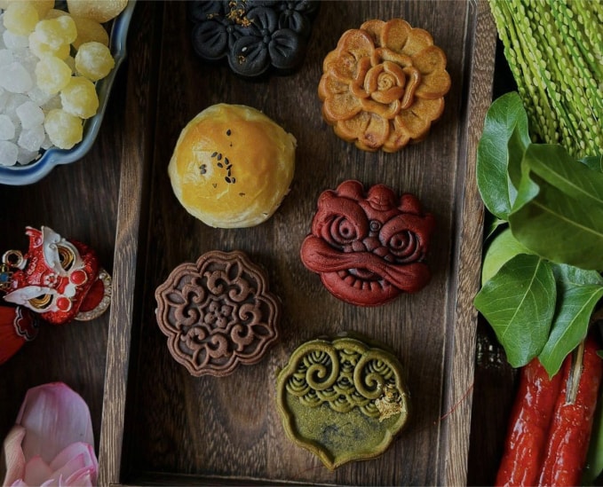Một chiếc bánh Trung thu 150- 200g tương đương năng lượng 3-4 bát cơm trắng. Ảnh minh họa: Hằng Trần