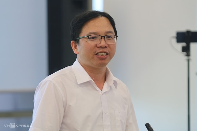 Ông Hoàng Văn Thao, Trưởng phòng Giáo dục trung học, Sở Giáo dục và Đào tạo Lạng Sơn, tại hội thảo sáng 2/10. Ảnh: Thanh Hằng